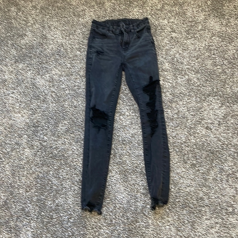 Size 0 black American eagle skinny jeans